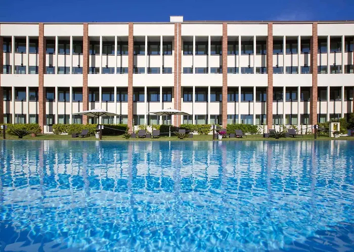 Mercure Leonardo Da Vinci Rome AirportAirport Hotel